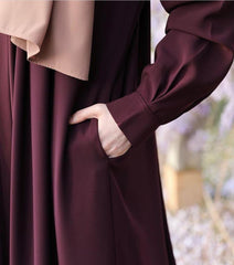 Front Zip & Side Pocket Abaya With Adjustable Belt