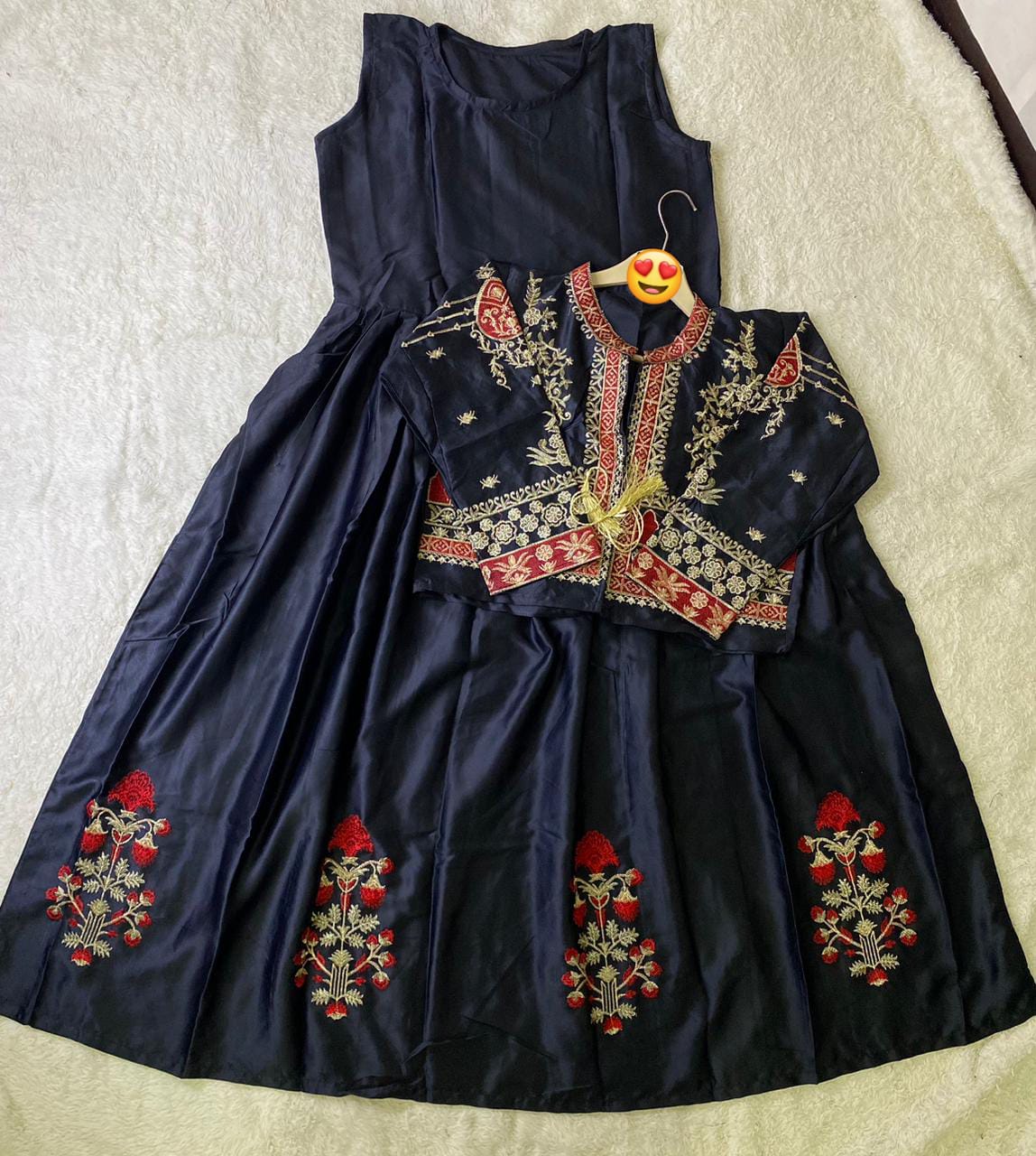Embroidery Bunch Maxi With Emb Separate Koti 2Pcs🥰
