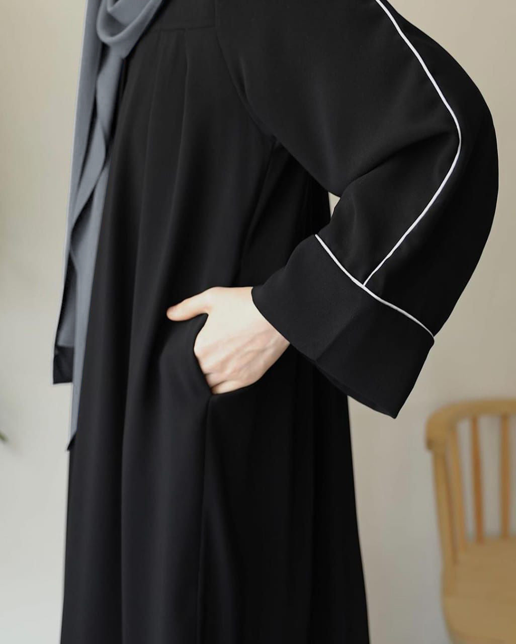 Front Platted Zip Piping Work On Sleeves And Seperate Belt Pocket Abaya With Stoller